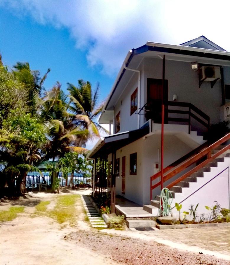 Roz A Mer - Beach Apartment Takamaka Bagian luar foto