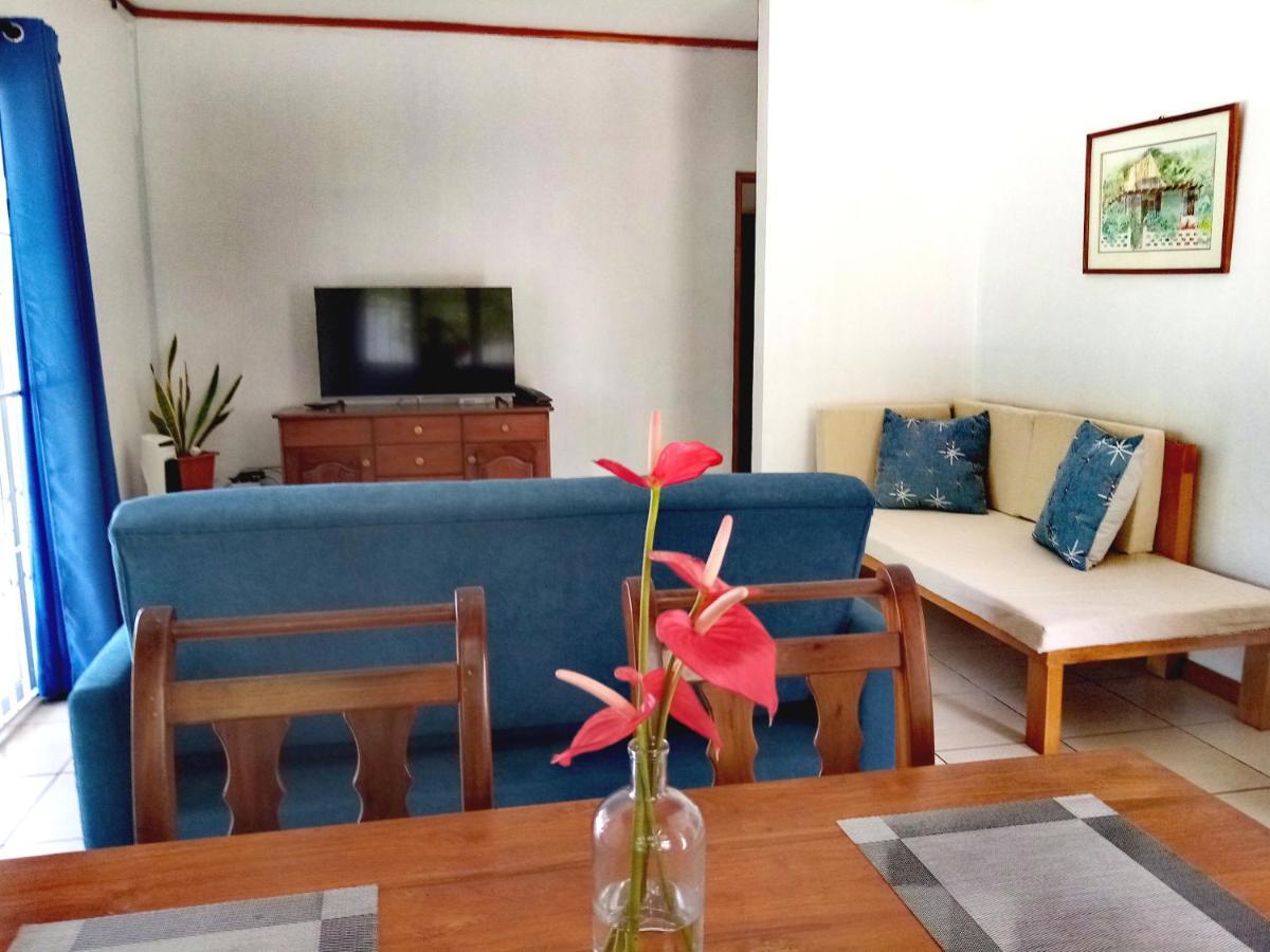 Roz A Mer - Beach Apartment Takamaka Bagian luar foto