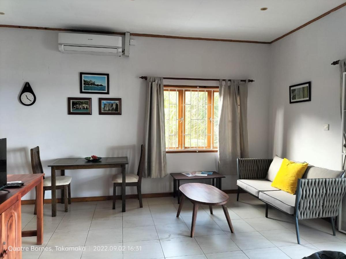 Roz A Mer - Beach Apartment Takamaka Bagian luar foto