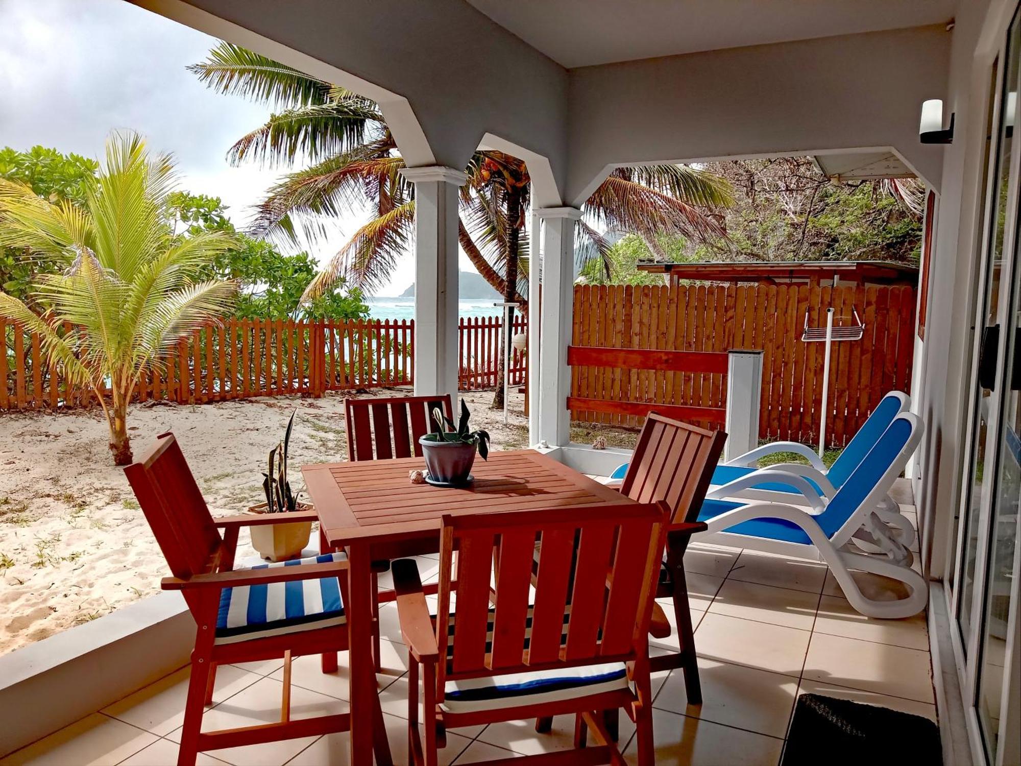 Roz A Mer - Beach Apartment Takamaka Bagian luar foto